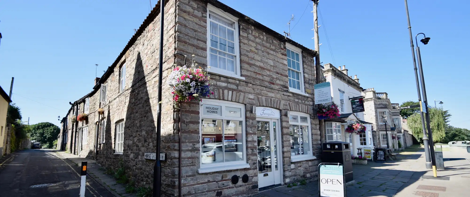 Farringtons Estate Agents Shop front